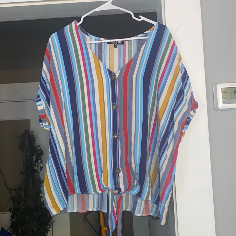 Striped full circle trends shirt